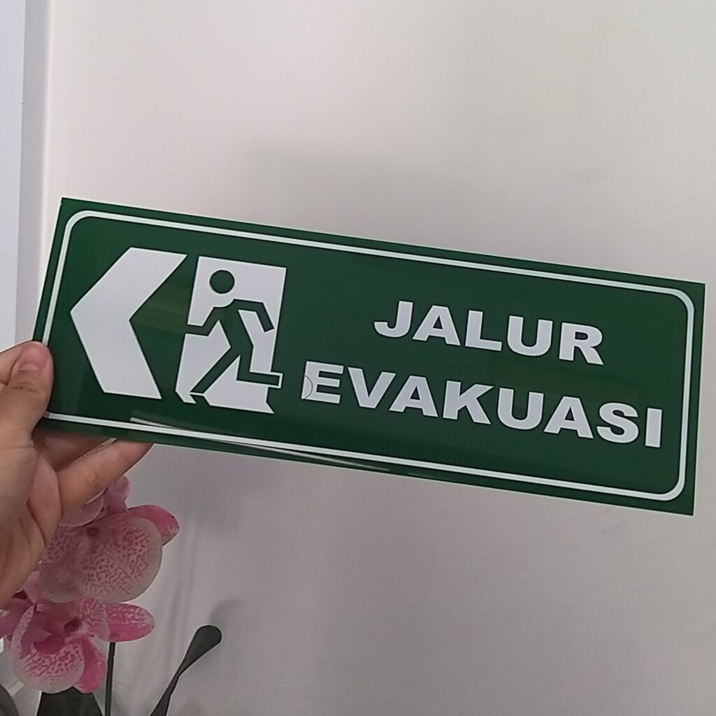 Pentingnya Papan Jalur Evakuasi untuk Keselamatan Publik