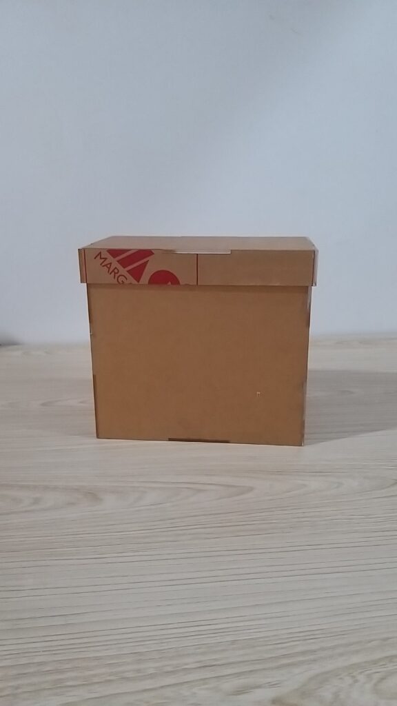 Kotak Akrilik Custom: Solusi Elegan dan Fungsional untuk Berbagai Kebutuhan