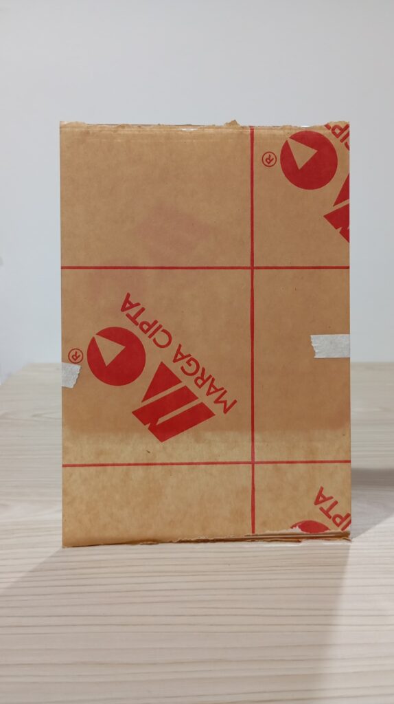 Tent Holder Akrilik: Solusi Elegan untuk Display Informasi