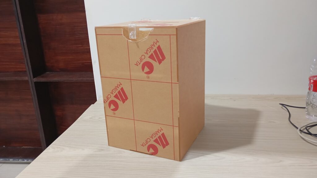 Kotak Amal Akrilik 30x20x20 cm: Perpaduan Estetika, Keamanan, dan Transparansi dalam Penggalangan Dana