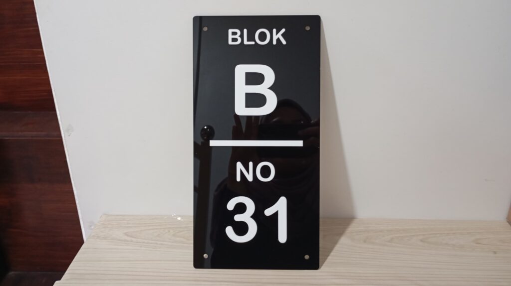 Nomor Rumah Akrilik: Tampilan Modern dan Fungsional untuk Hunian Anda