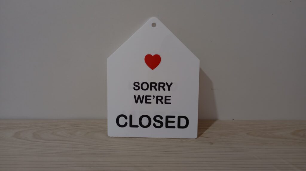 Mengenal Akrilik dan Keunggulan Produk Akrilik Raftech