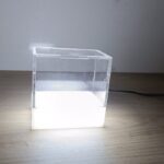 Akrilik Display Box LED: Pajangan Elegan dengan Sentuhan Modern