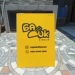 Akrilik Stand A5 Design Dimsum Warna Kuning  Simpel dan Elegan