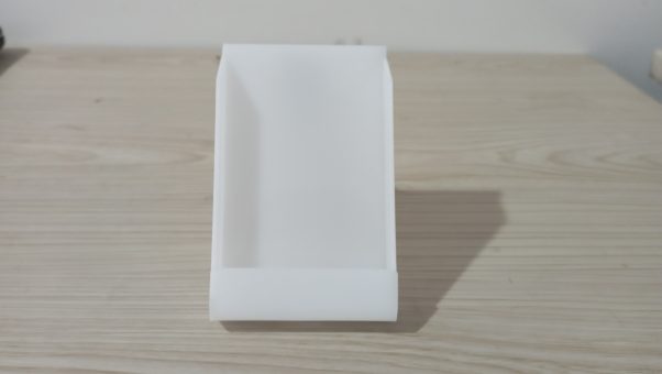 Akrilik Casing Stand: Tampilan Elegan, Perlindungan Maksimal untuk Produkmu