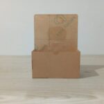 Akrilik Custom untuk Brosur Tampilkan Informasi Lebih Menarik & Profesional