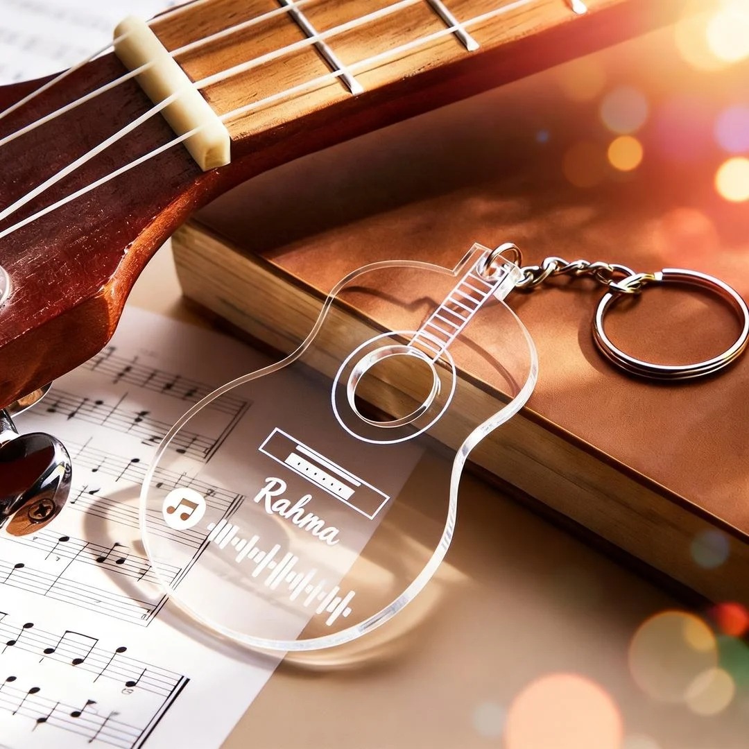 Gantungan kunci gitar akrilik